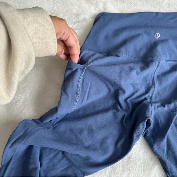 Lululemon Align High Rise Pant with Pockets 25" Water Drop Size 6 - Picture 7 of 8